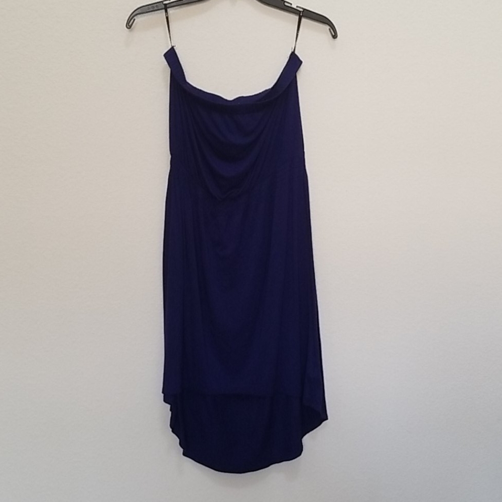 Small strapless purple dress